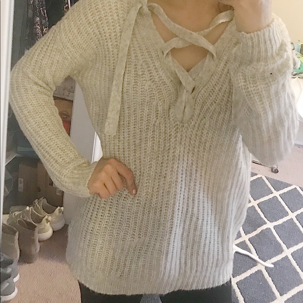 American Eagle Sweater